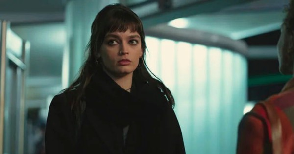 Xem phim Sex Education, người đàn ông gần 50 như tôi bật khóc nức nở: Có những điều đến khi làm bố rồi mới hiểu được!