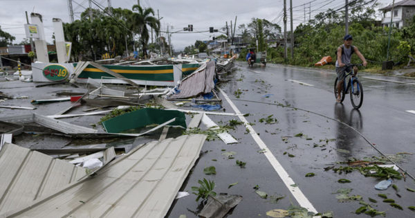 Philippines tan hoang sau khi bão Fung-Wong càn quét trong đêm