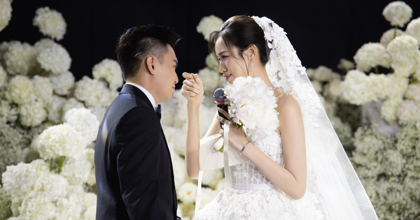 "Chào em, vợ yêu xinh đẹp của anh" - Trọn vẹn lời thề nguyện của Viết Vương dành cho Đỗ Hà