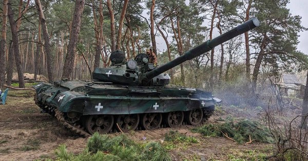 Xe tăng T-62M chiến lợi phẩm trở thành thiết giáp chở quân