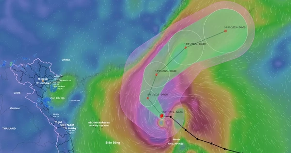 Cơn bão khổng lồ Fung-Wong vào Biển Đông