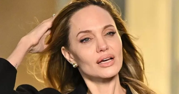 Brad Pitt tung đòn chí mạng vào Angelina Jolie