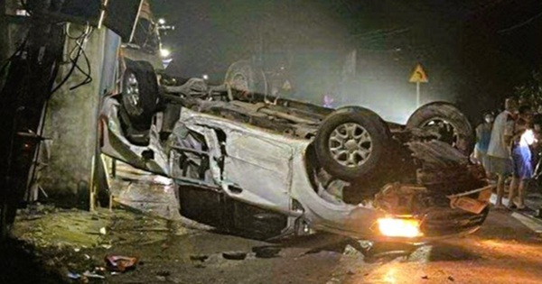 Ô tô tông gãy cột điện, làm thương vong 2 vợ chồng giáo viên