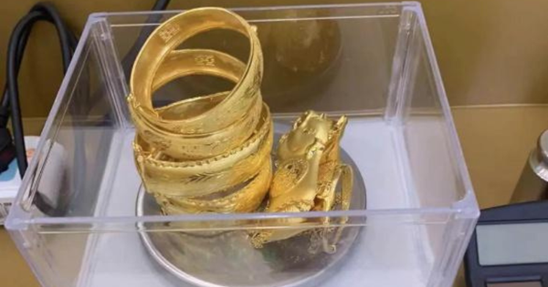 Mang gần 2 cây vàng đi bán, 1 ngày sau, người đàn ông bị công an triệu tập