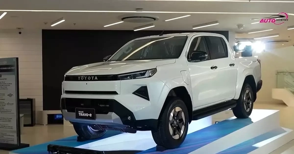 Ảnh thực tế bán tải điện đầu tiên của Toyota
