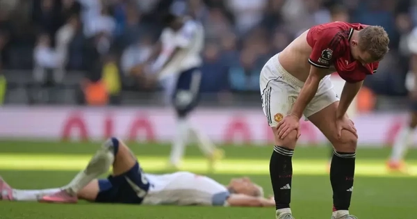 Khi Tottenham và Man United chia điểm chung một hoàn cảnh