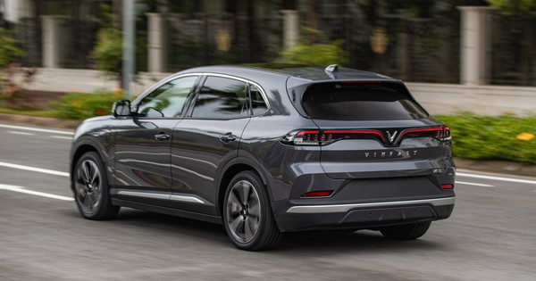 VinFast đang làm xe hybrid?