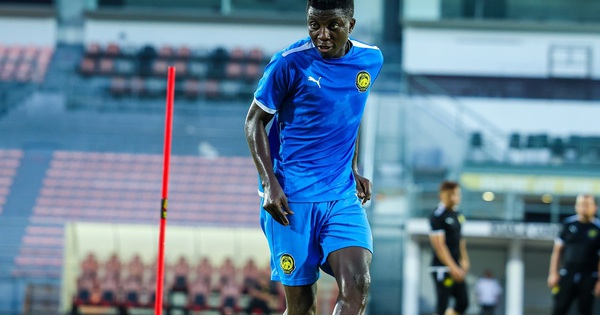 Cầu thủ hội quân nhưng chưa có giấy tờ, tuyển Malaysia suýt nữa bị xử thua thêm 2 trận