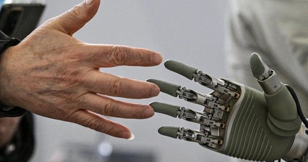 1.000.000 chọi 1: Cũng giống quá khứ, thứ này Trung Quốc chỉ cần "búng tay" là thành ông vua thế giới?