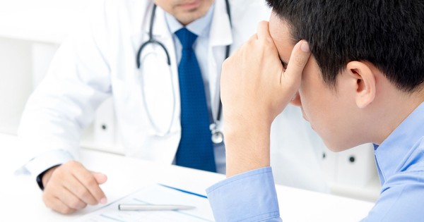 Tình cờ đi khám, người đàn ông bàng hoàng phát hiện nhiễm HIV: Nguyên nhân bất ngờ đến từ 10 năm trước