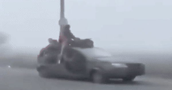 Lính Nga lao qua sương mù tiến vào Pokrovsk: Chiến thuật hỗn loạn nhìn buồn cười mà cực kỳ nguy hiểm