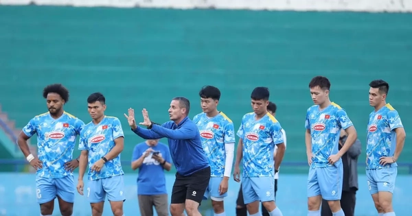 Đội tuyển Việt Nam tổn thất lớn trước khi sang Lào