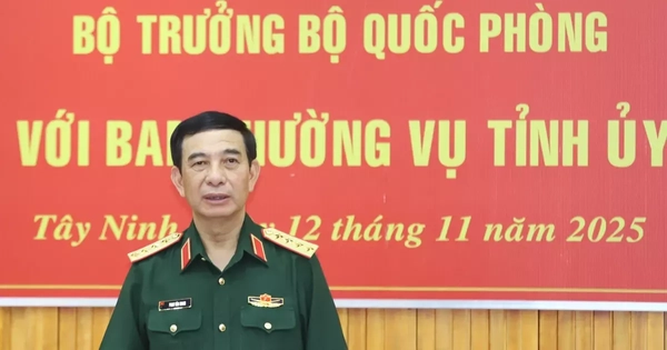 Bộ trưởng Quốc phòng Phan Văn Giang làm việc với Ban Thường vụ Tỉnh ủy Tây Ninh