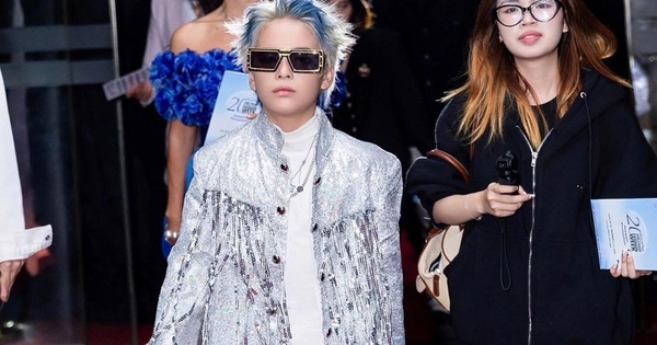 Trịnh Gia Huy gây chú ý như idol Kpop trên thảm đỏ Vietnam International Fashion Week 2025