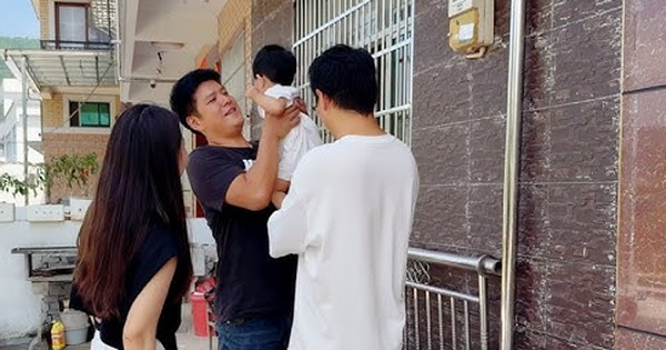 Người đàn ông chi 370 triệu đồng mua bảo hiểm nhân thọ cho con, 10 năm sau tới rút thì ngỡ ngàng: Đợi con anh 60 tuổi mới được được rút hết