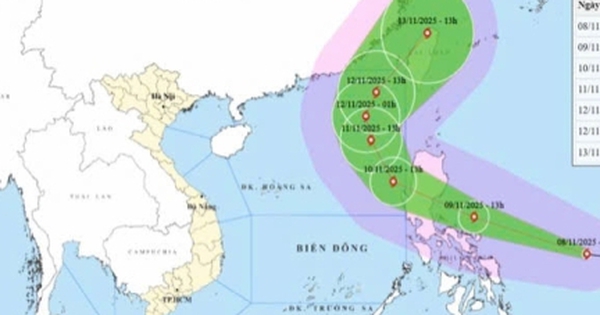 Bão Fung-Wong mạnh cấp siêu bão trước khi vào Biển Đông