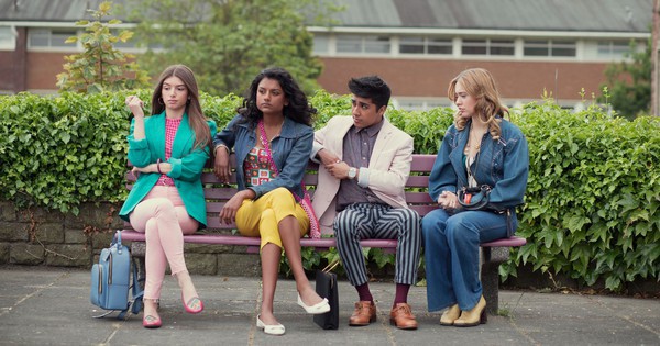 Xem phim Sex Education, tôi mới dám thừa nhận mình từng là "kẻ bắt nạt": Sự thật đau lòng về quá khứ của một người mẹ