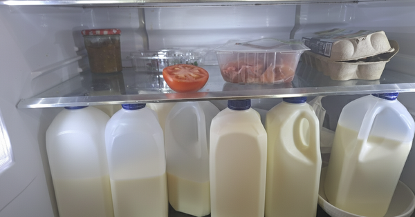 Đi khám xương, chàng trai bất ngờ phát hiện ung thư gan vì uống sữa sai cách