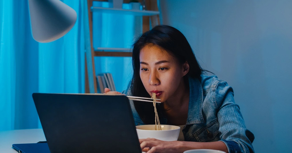 2 khung giờ trong ngày dễ béo hơn cả ăn đêm: Bác sĩ khuyến cáo nên tránh xa, nhiều người nghe xong vội thay đổi thói quen