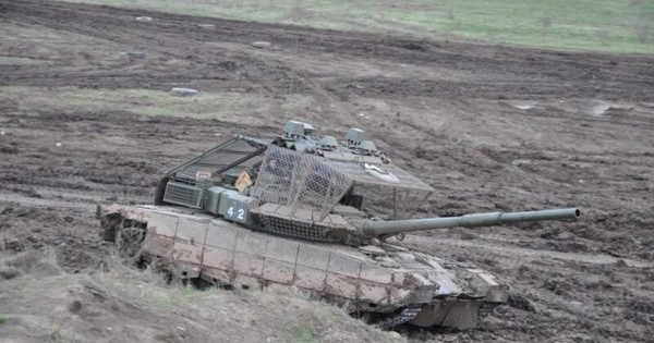 Binh sĩ bất ngờ chỉ trích xe tăng T-80BVM