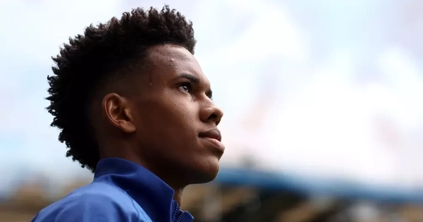 Vì sao mức định giá 100 triệu bảng có thể vẫn chưa đúng với Estevao?