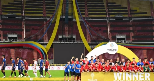 Khi người Thái ghen tị với bóng đá Việt