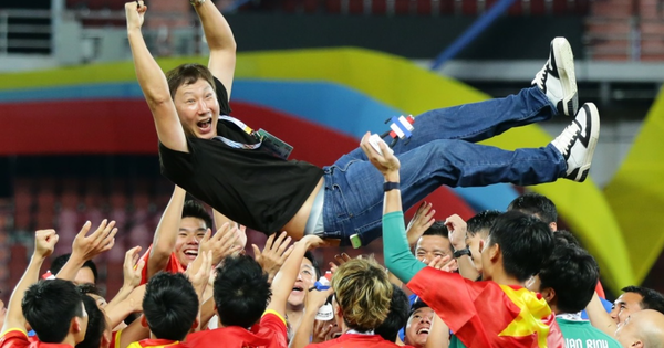 Không có HCV SEA Games, HLV Kim Sang-sik được tặng quà giá nửa tỷ đồng