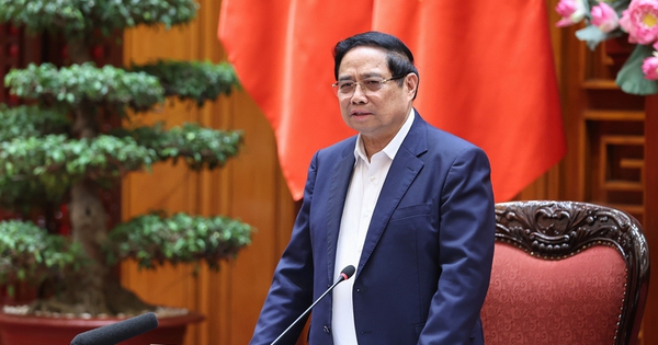 Thủ tướng làm việc với Bộ Quốc phòng về công nghiệp quốc phòng