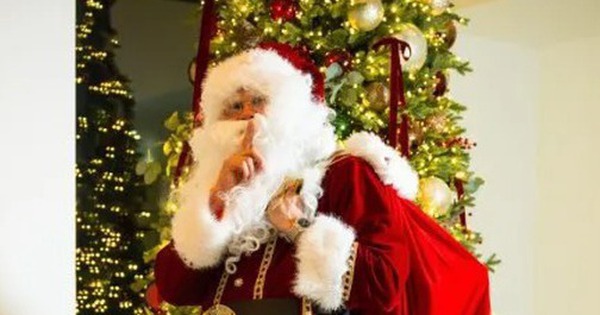 Ronaldo, Haaland và các ngôi sao bóng đá tưng bừng đón Giáng sinh