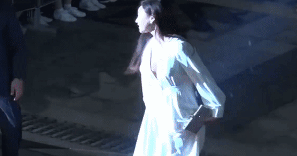 Showbiz xuất hiện Hoa hậu U50 được phong thần vì trẻ như gái 18, từng dính tin kết hôn cầu thủ quốc dân