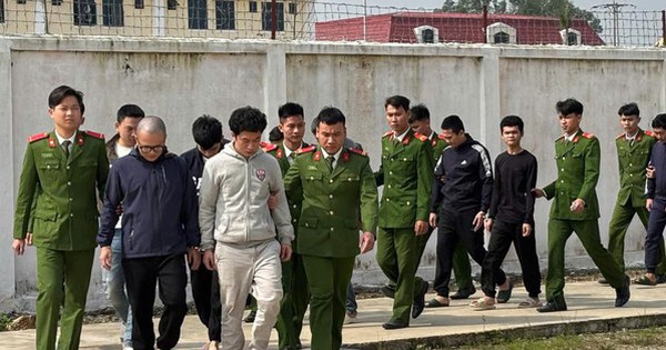 Triệt phá đường dây lừa đảo xuyên quốc gia do người Việt Nam cầm đầu