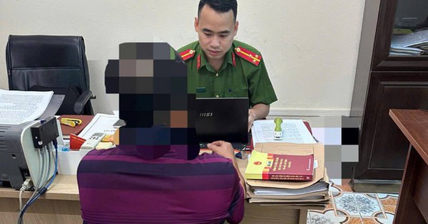 Cầm sổ đỏ đi vay 60 triệu để chuyển khoản rồi nhận 77 triệu, công an trực tiếp làm việc, cụ ông vẫn khẳng định không hề bị lừa