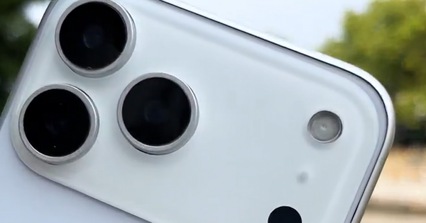 Cận cảnh thiết kế iPhone 17 Pro Max: Mẫu iPhone "Pro Max" dày nhất lịch sử, sẽ trở thành iPhone 17 "Ultra"?