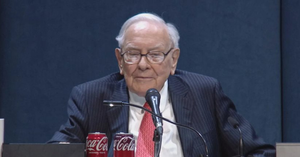 Cổ đông sững sờ khi huyền thoại Warren Buffett thông báo thời điểm từ chức, khép lại kỷ nguyên 60 năm chèo lái Berkshire