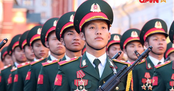 VIDEO: Quân nhân Việt Nam tham gia sơ duyệt Lễ duyệt binh trên Quảng trường Đỏ