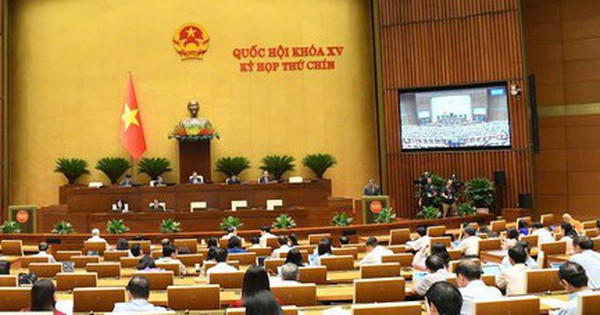 Quốc hội thông qua Nghị quyết cả nước giảm từ 6...