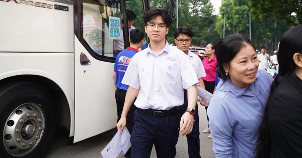 Gợi ý đáp án môn Văn thi tốt nghiệp THPT 2025