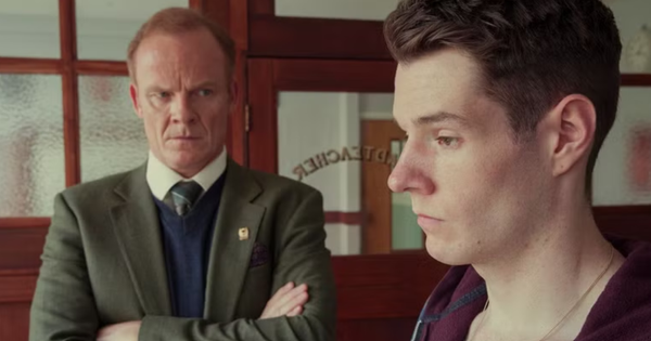 Xem phim Sex Education, tôi phát hiện ra: Điều mà cha mẹ khác ngại làm, vợ chồng tôi đã làm từ lâu, kết quả là gia đình hạnh phúc đến giờ!