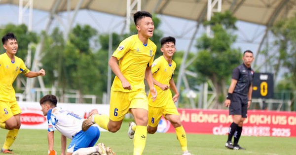 “Đại gia một thời” trượt chân, bảng đấu giải vô địch Việt Nam căng như dây đàn