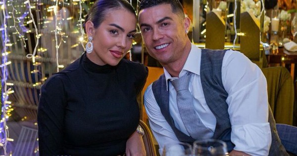 Bí ẩn hợp đồng hôn nhân của Ronaldo và bạn gái sexy, nàng WAG được chu cấp tiền tỷ một tháng nếu chia tay