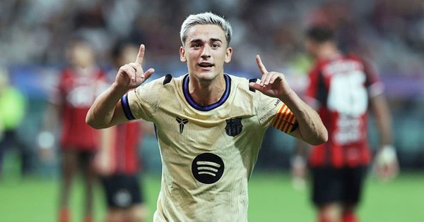 “Tất nhiên Real Madrid phải e ngại Barcelona”