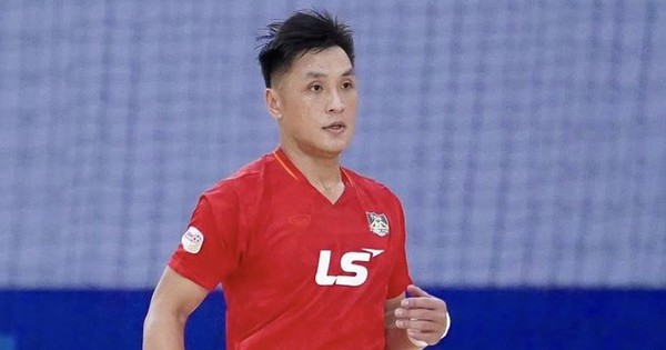 Thủ môn Hồ Văn Ý lỡ hẹn với SEA Games 33
