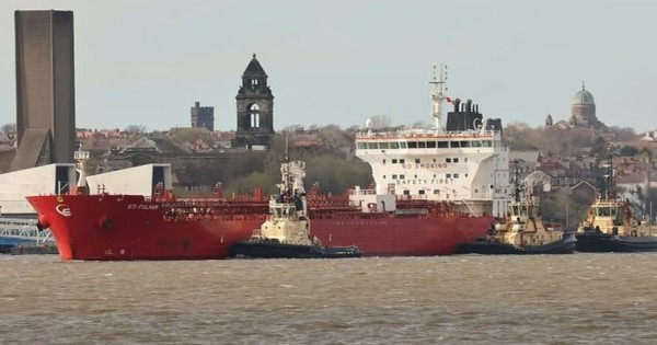 Ấn Độ giảm nhập dầu Nga, một khách hàng khác lập tức chớp thời cơ, chốt đơn mua 15 triệu thùng từ Moscow vì giá quá hời