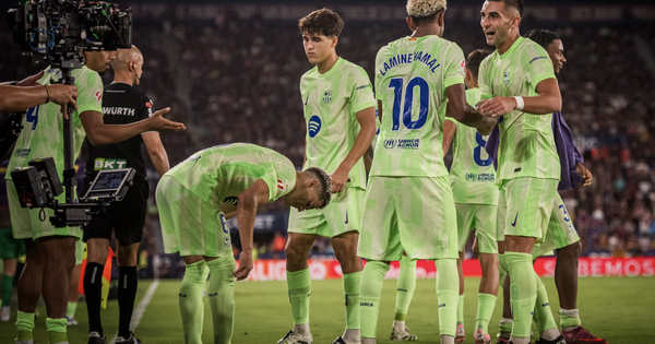 Barcelona ngược dòng ngoạn mục, thắng nghẹt thở Levante trận cầu 5 bàn
