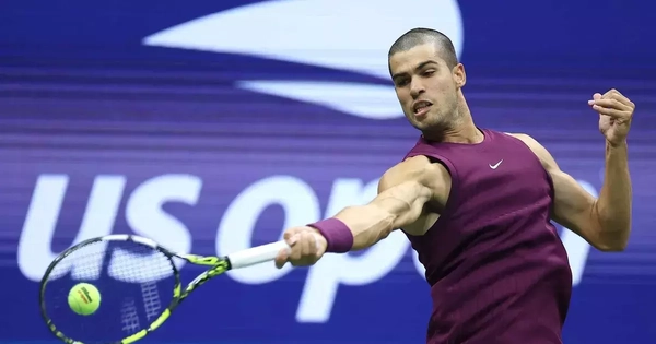 Carlos Alcaraz và Novak Djokovic đang “đi những con đường khác nhau”