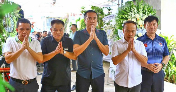 Các đồng nghiệp vào Đồng Nai tiễn biệt cố trọng tài Trần Đình Thịnh