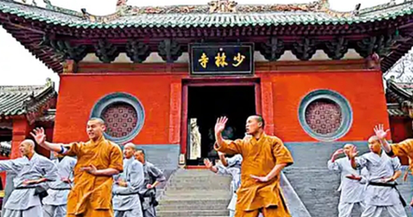 Thiếu Lâm Tự thanh lọc nhân sự, xóa bỏ cúng dường bằng mã QR chuyển khoản