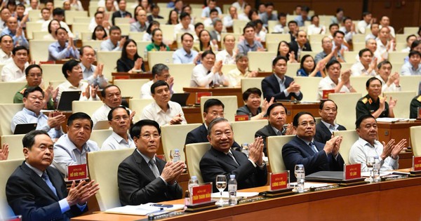 Bộ Chính trị quy định các chức danh lãnh đạo chủ chốt và lãnh đạo cấp cao của Đảng và Nhà nước