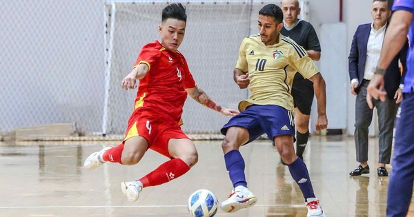 Diễn biến Việt Nam vs Hong Kong: "Mưa bàn thắng" dành cho đoàn quân áo đỏ?