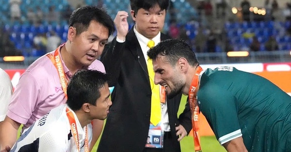 Ngôi sao Iraq triệt hạ, Messi Thái nói ‘cả đời chưa từng bị hành hung như vậy’
